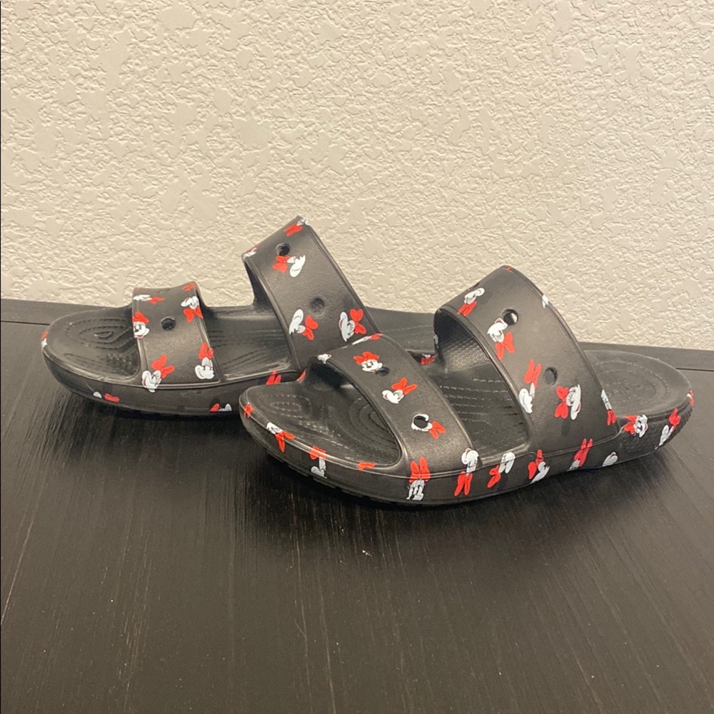 Crocs Disney Minnie Mouse Black slide sandals. EUC, Womens 10.
